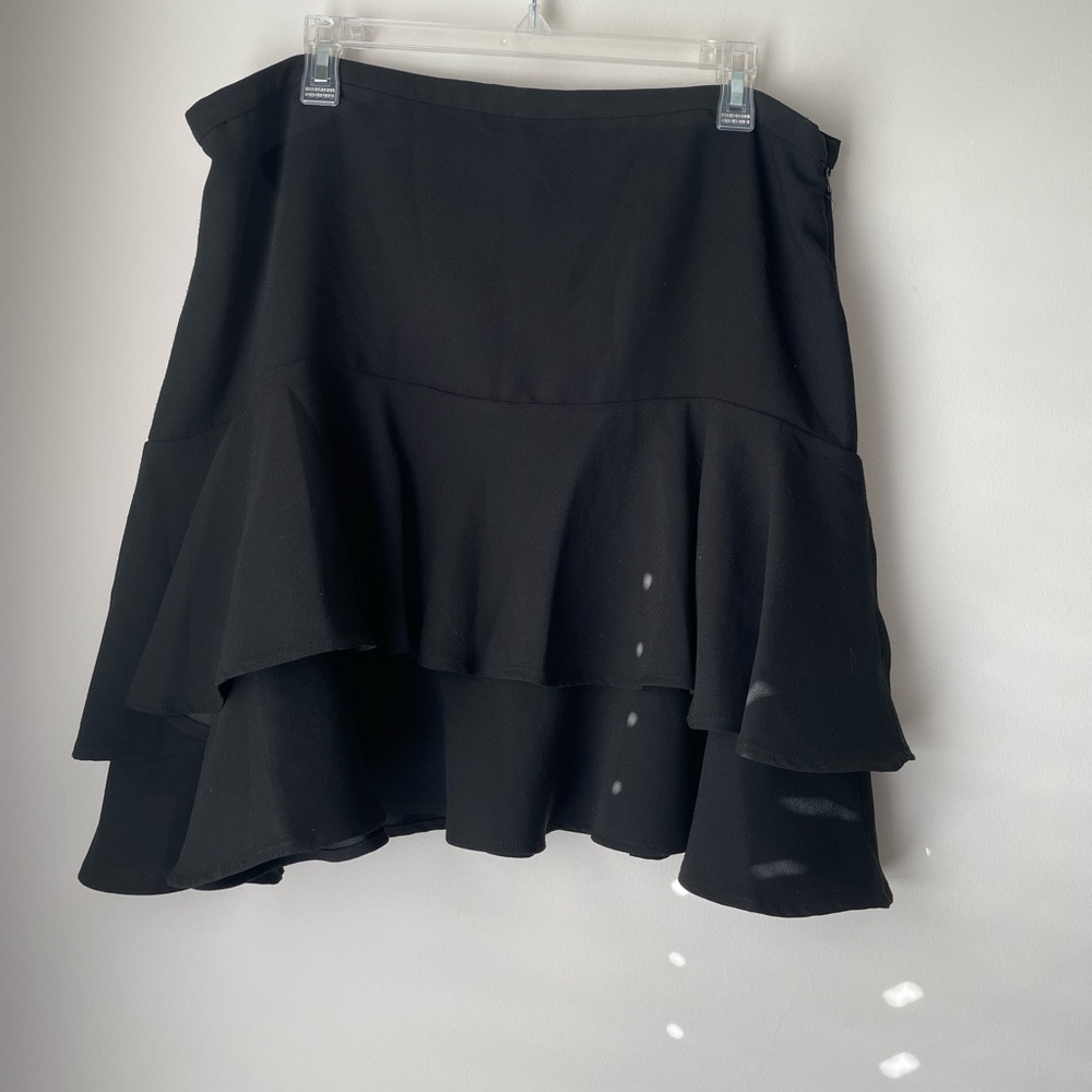 Ralph Lauren Women’s Black Margrida Ruffle Skirt Size 16